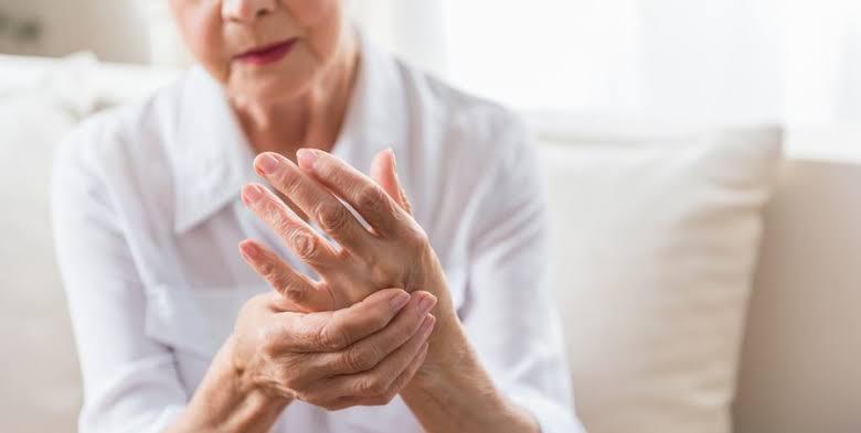 DOLOR EN LAS ARTICULACIONES EN LA ETAPA ADULTA 25arrugas