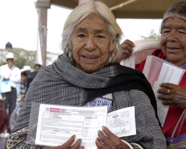 SERVIDORES PÚBLICOS ROBAN HASTA 20% DE LAS PENSIONES DE ADULTOS MAYORES