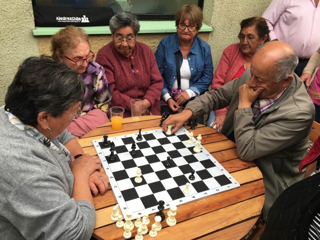 Seis beneficios del ajedrez para personas de todas las edades