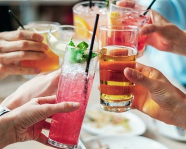 5 BEBIDAS REFRESCANTES PARA DISMINUIR EL CALOR