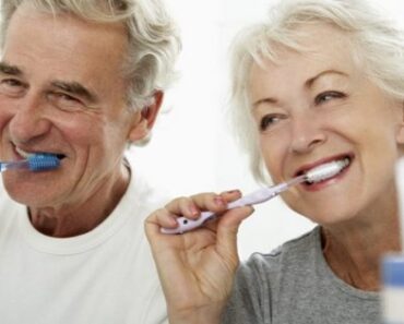 7 CLAVES PARA LA SALUD DENTAL DE LOS ADULTOS MAYORES