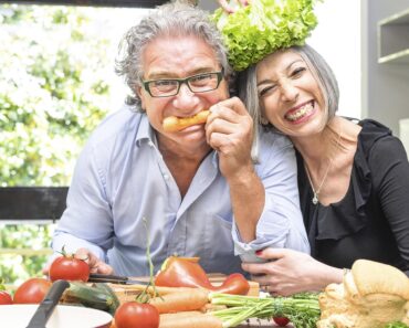 4 CAMBIOS EN LA SALUD Y ALIMENTACIÓN, IMPORTANTES EN LA TERCERA EDAD